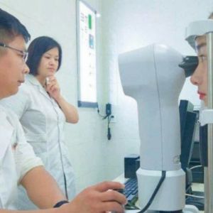  眼视光与配镜